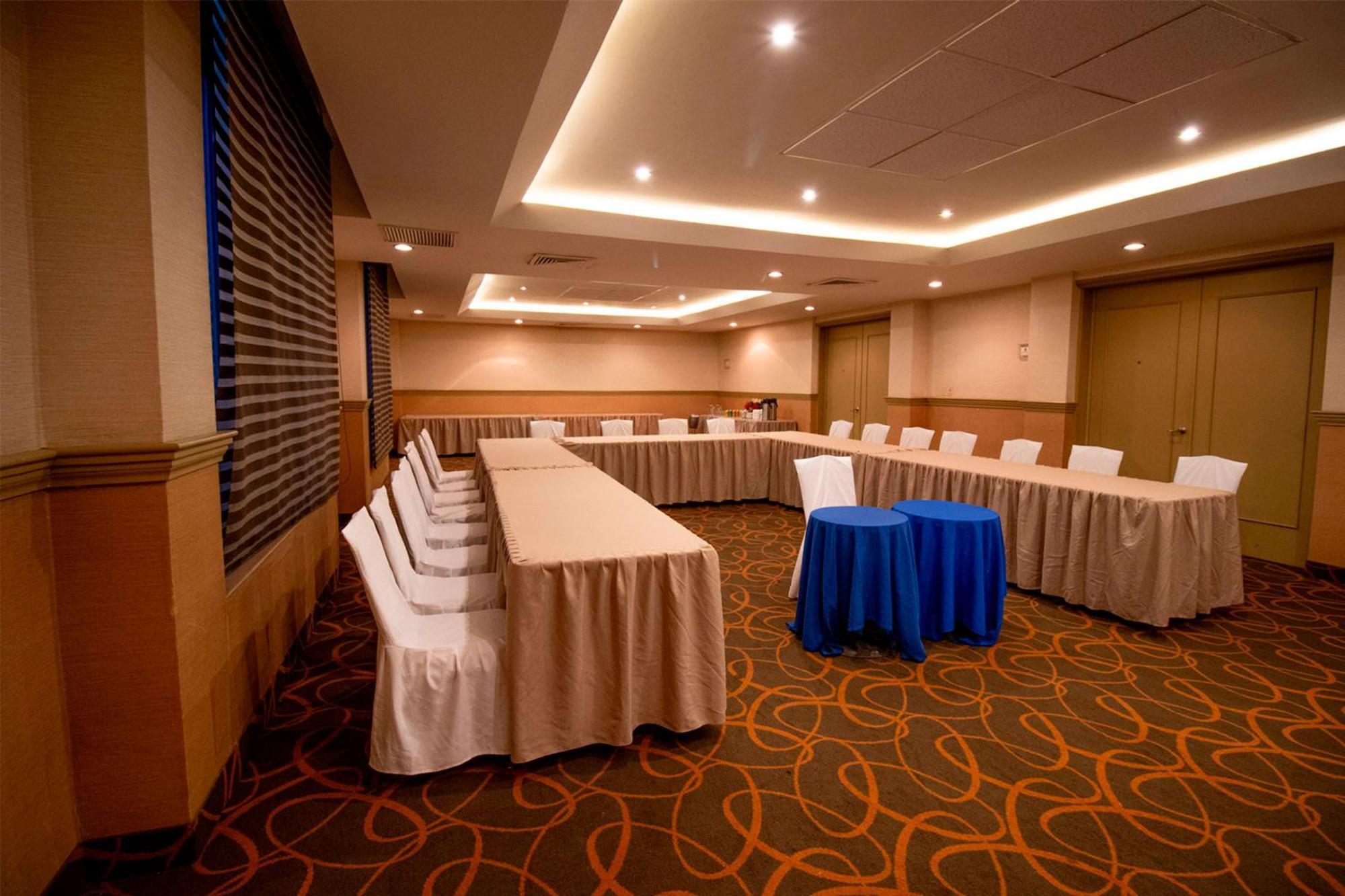 Araiza Palmira Hotel Y Centro De Convenciones Ла-Пас Экстерьер фото