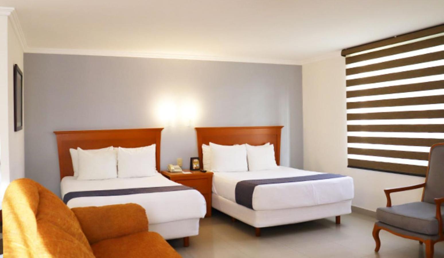 Araiza Palmira Hotel Y Centro De Convenciones Ла-Пас Экстерьер фото